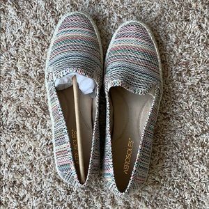 Women’s flat shoes